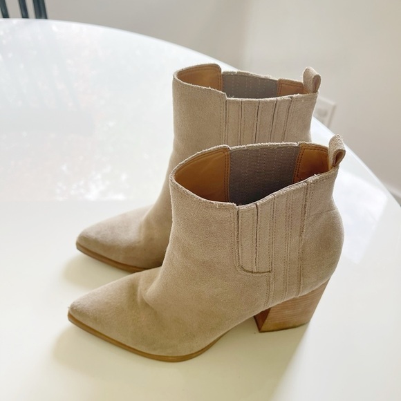 Marc Fisher Oshay Pointed Toe Bootie Taupe - 7 - Picture 4 of 8